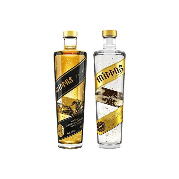 Cachaça Personalizada com Flocos de Ouro